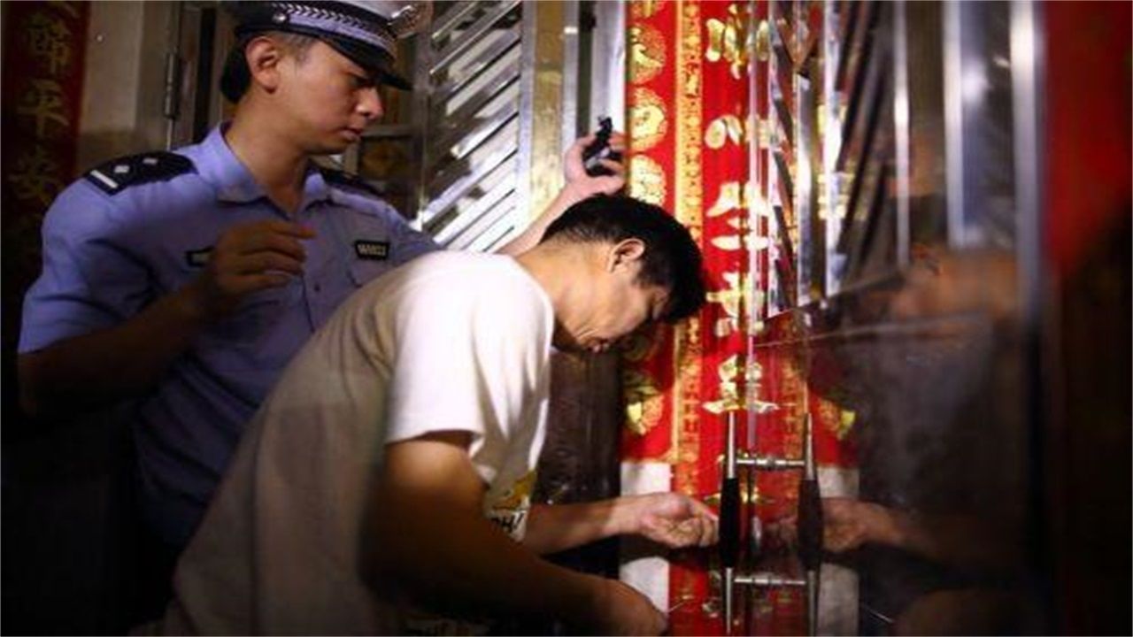 黔东南请开锁师傅开了锁后，师傅